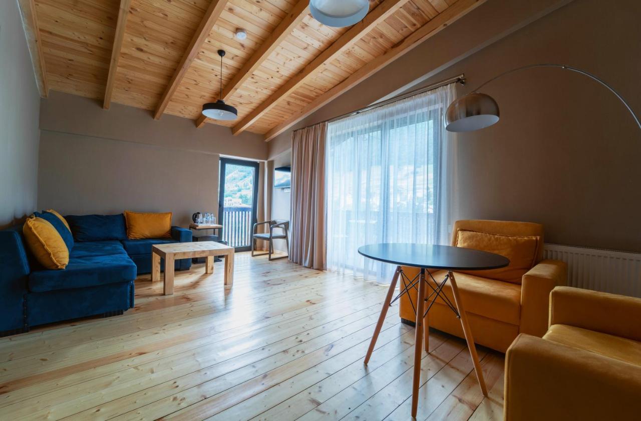 Hotel Lahili Mestia Extérieur photo