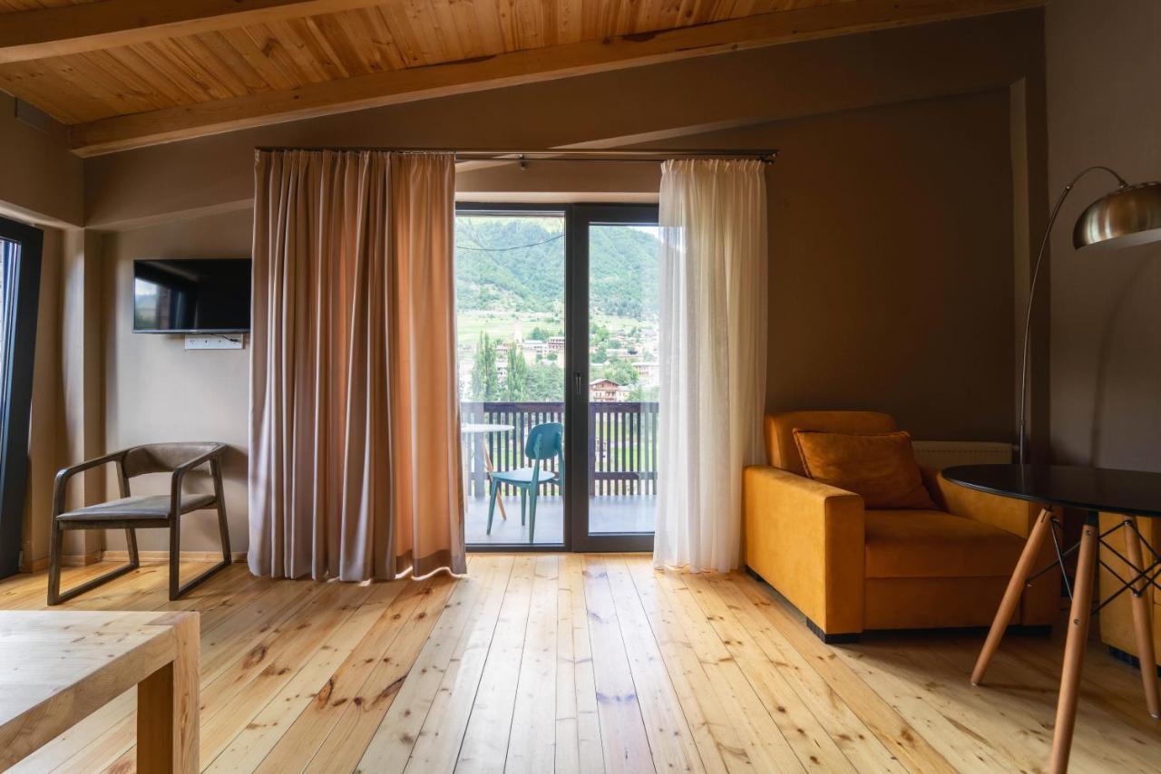 Hotel Lahili Mestia Extérieur photo